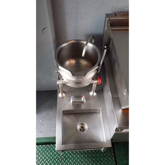 Cleveland- 6 Gallon Countertop Kettle with HandSink - Direct Steam, Used-CL-KDT6-WT23119309-U - Maltese & Co New and Used restaurant Equipment