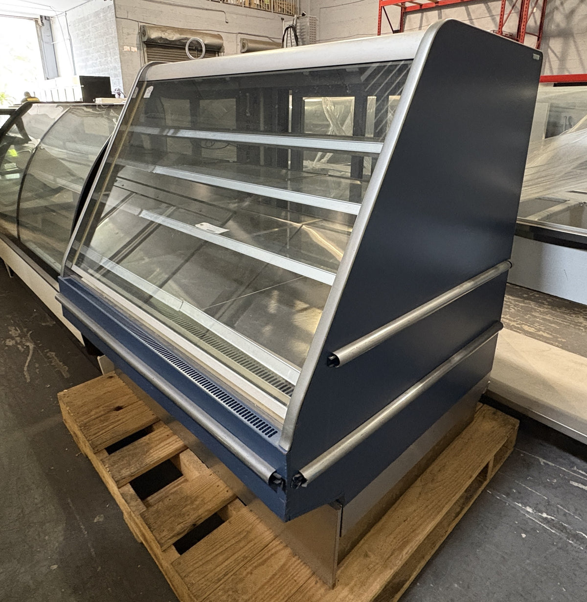 Structural Concepts Cake Display Case (Pre-Owned) - Maltese & Co