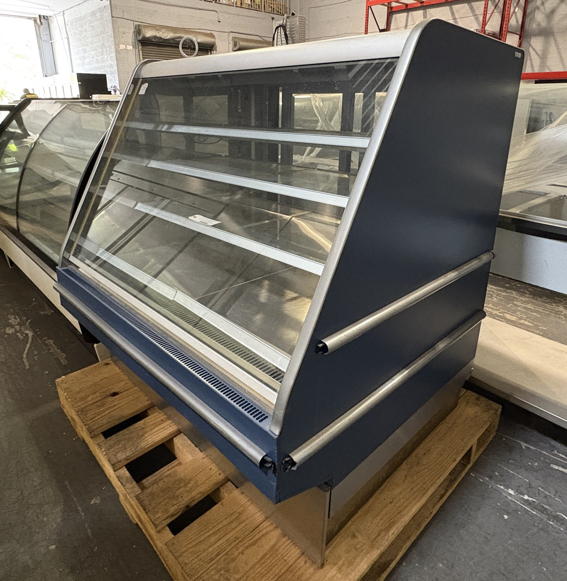 Structural Concepts Cake Display Case Model – GHSEH452R6235 (Pre-Owned)
