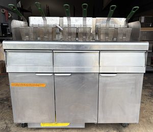 Frymaster MJ350 Gas Fryer - (3) 50 lb Vats, Floor Model, Natural Gas (Pre-Owned))