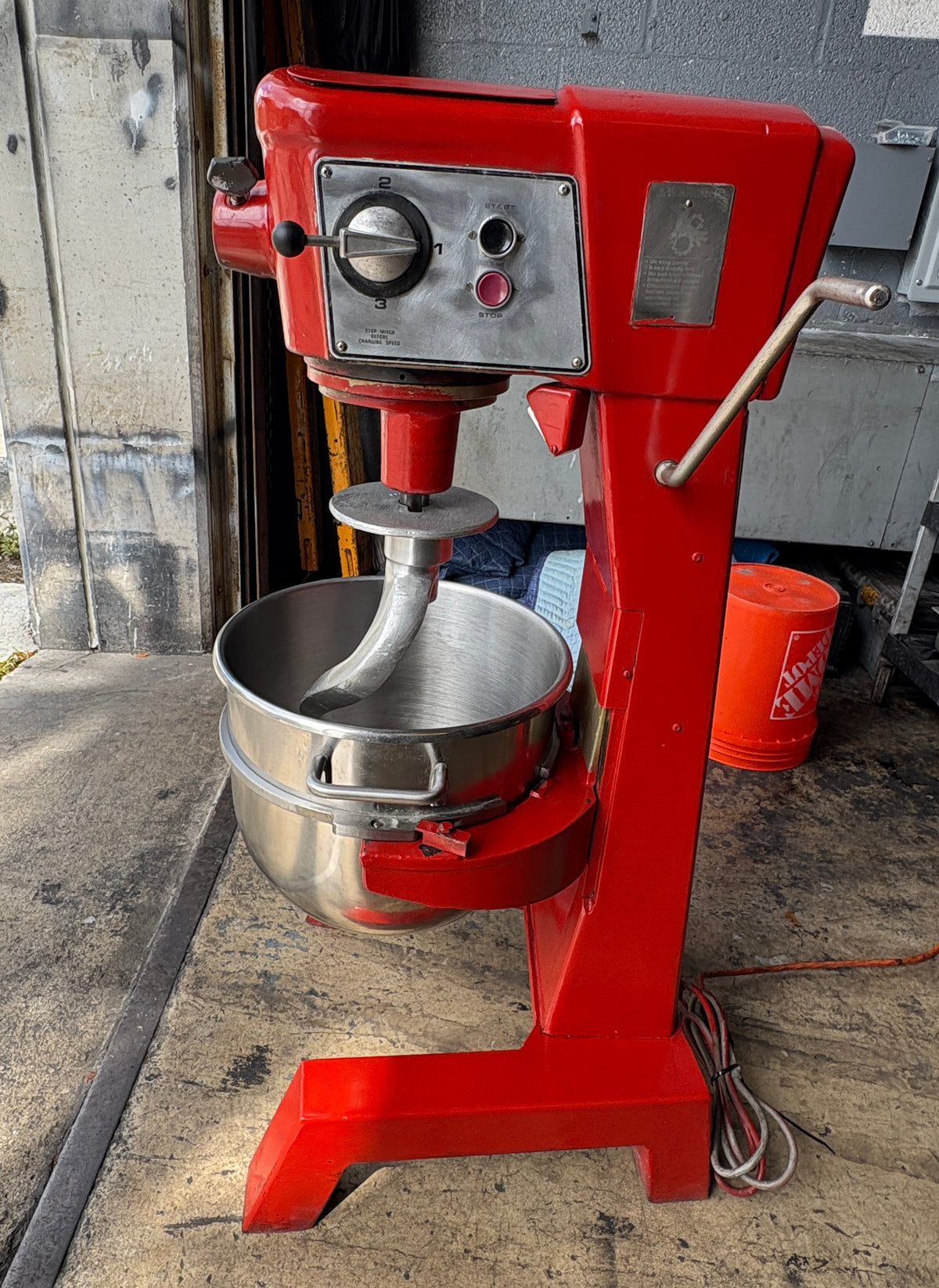 USED Hobart 30 Quart Mixer - Model D-300 - Restaurant Equipment - Maltese & Co