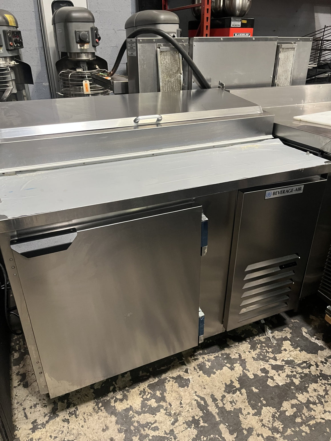 BEVERAGE AIR DP-46HC PIZZA TOP REFRIGERATOR COUNTER (USED)