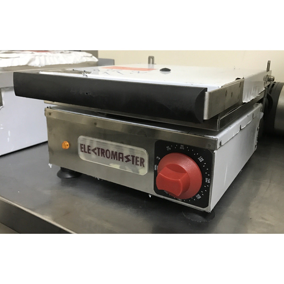 Electromaster- Waffle Maker Machine-EM-WB100001W8-1401735-N - Maltese & Co New and Used  restaurant Equipment 
